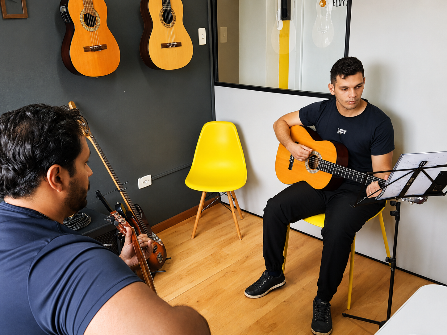 Aluno violão em aula 1
